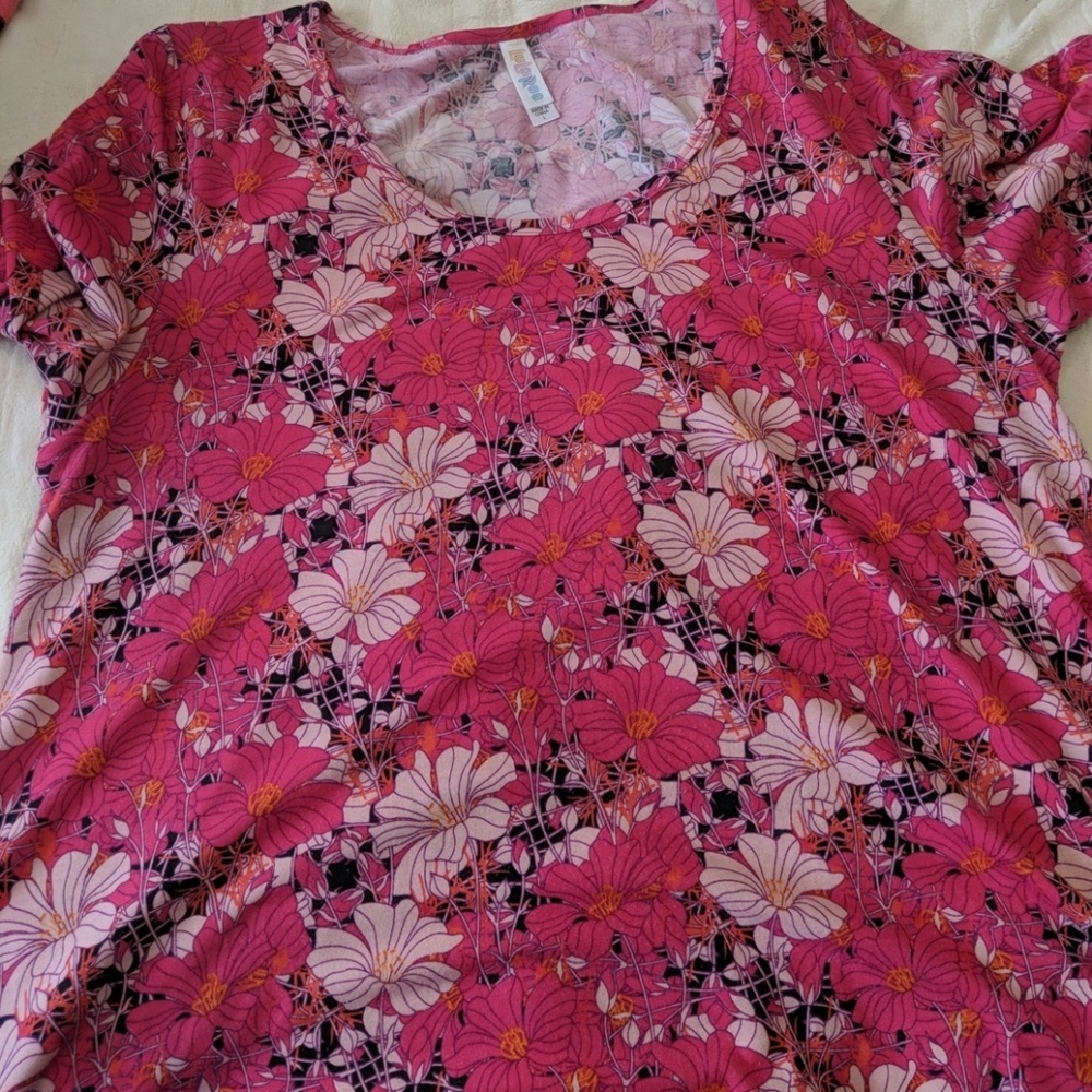 Lularoe perfect t